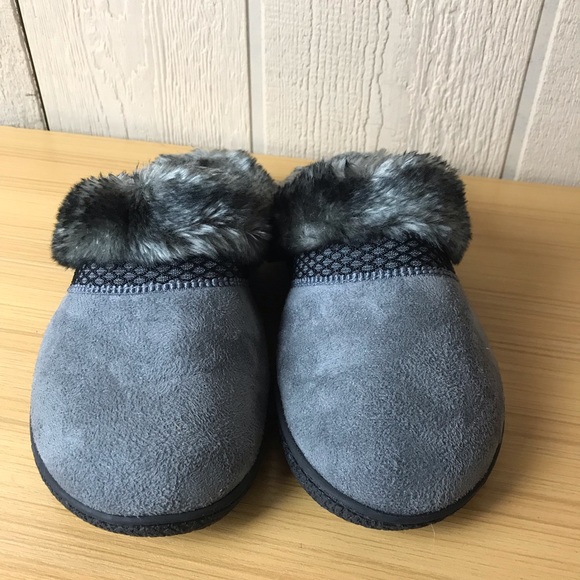 Isotoner Microsuede Addie Hoodback Ash Medium 8.5-9